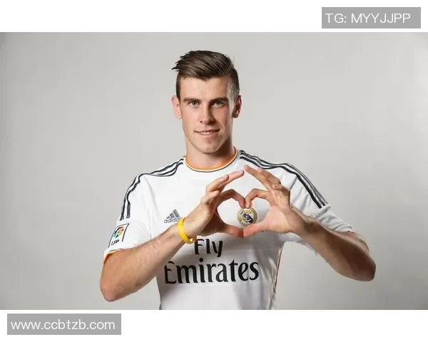 美国第一足球女球星是谁 她的成长历程与辉煌成就揭秘